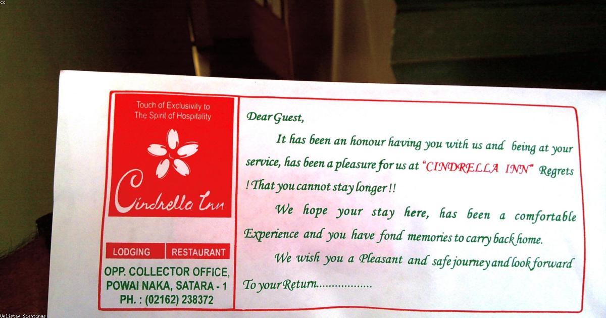 מה גורם לאורחים לבחור נכס אחד על פני השני — פסיכולוגיית הבחירה