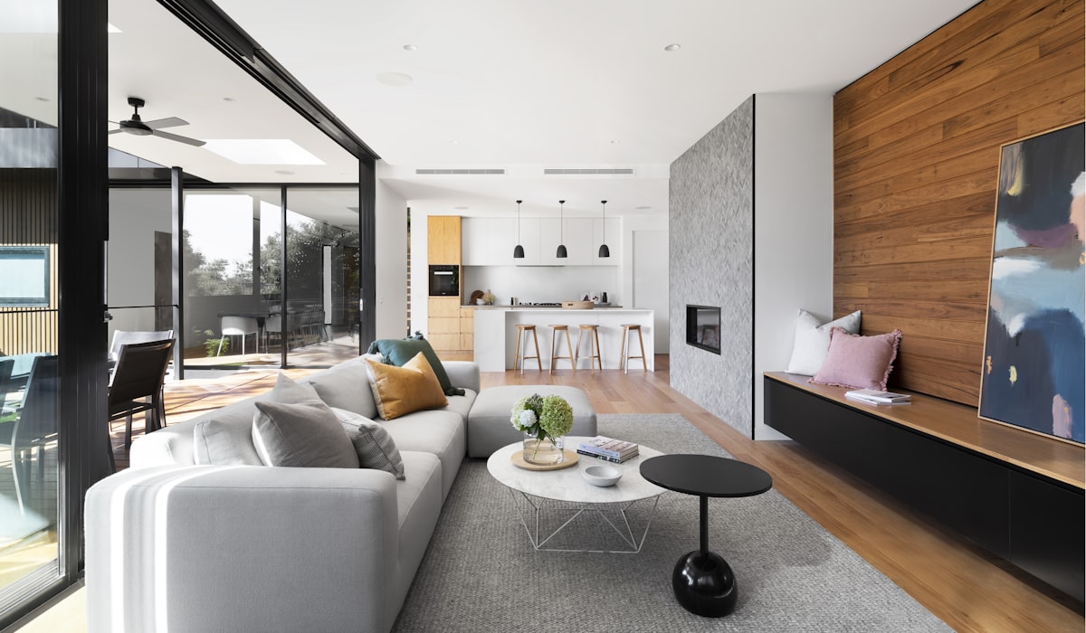 מה גורם לאורחים לבחור נכס אחד על פני השני — פסיכולוגיית הבחירה